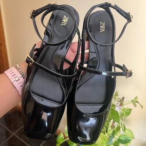 Zara Black Patent Slingback Kitten Heels